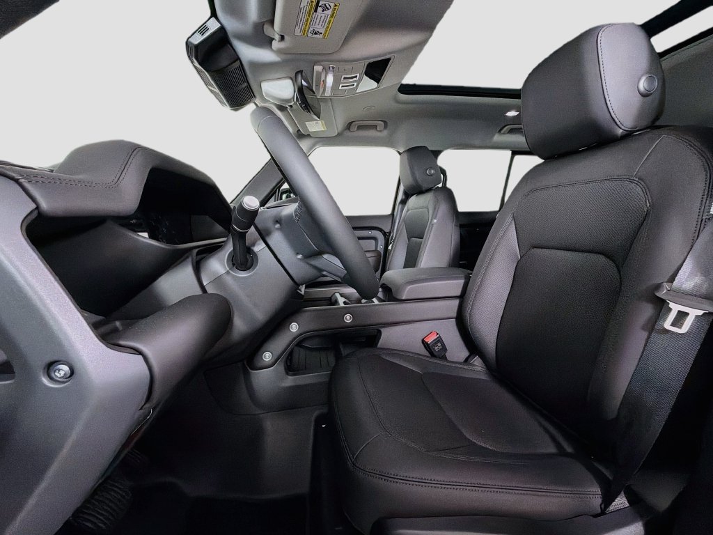New 2026 Santorini Black Land Rover S image 22