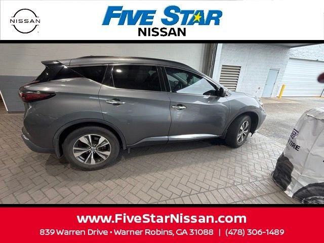 Used 2020 Gray Nissan SV image 8