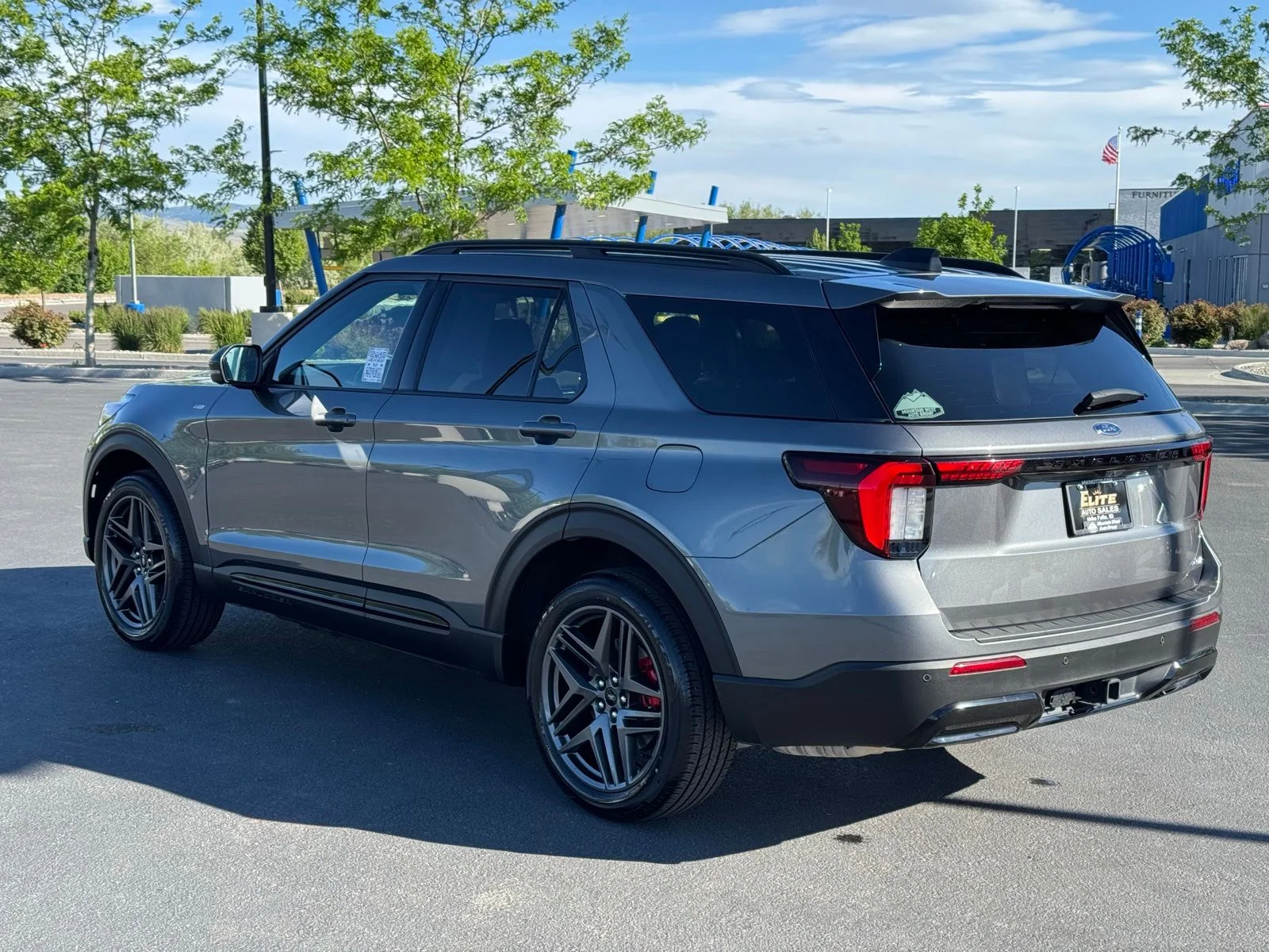 Used 2025 Gray Ford ST-Line image 6