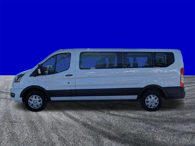 Certified Used 2023 Oxford White Ford XLT image 7