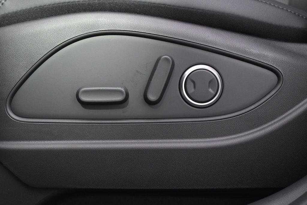New 2026 White Pearl Hyundai SEL AWD image 14