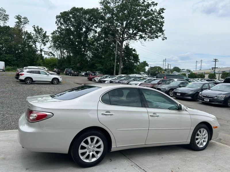 Used 2003 Gold Lexus ES 300 Sedan 4D image 10