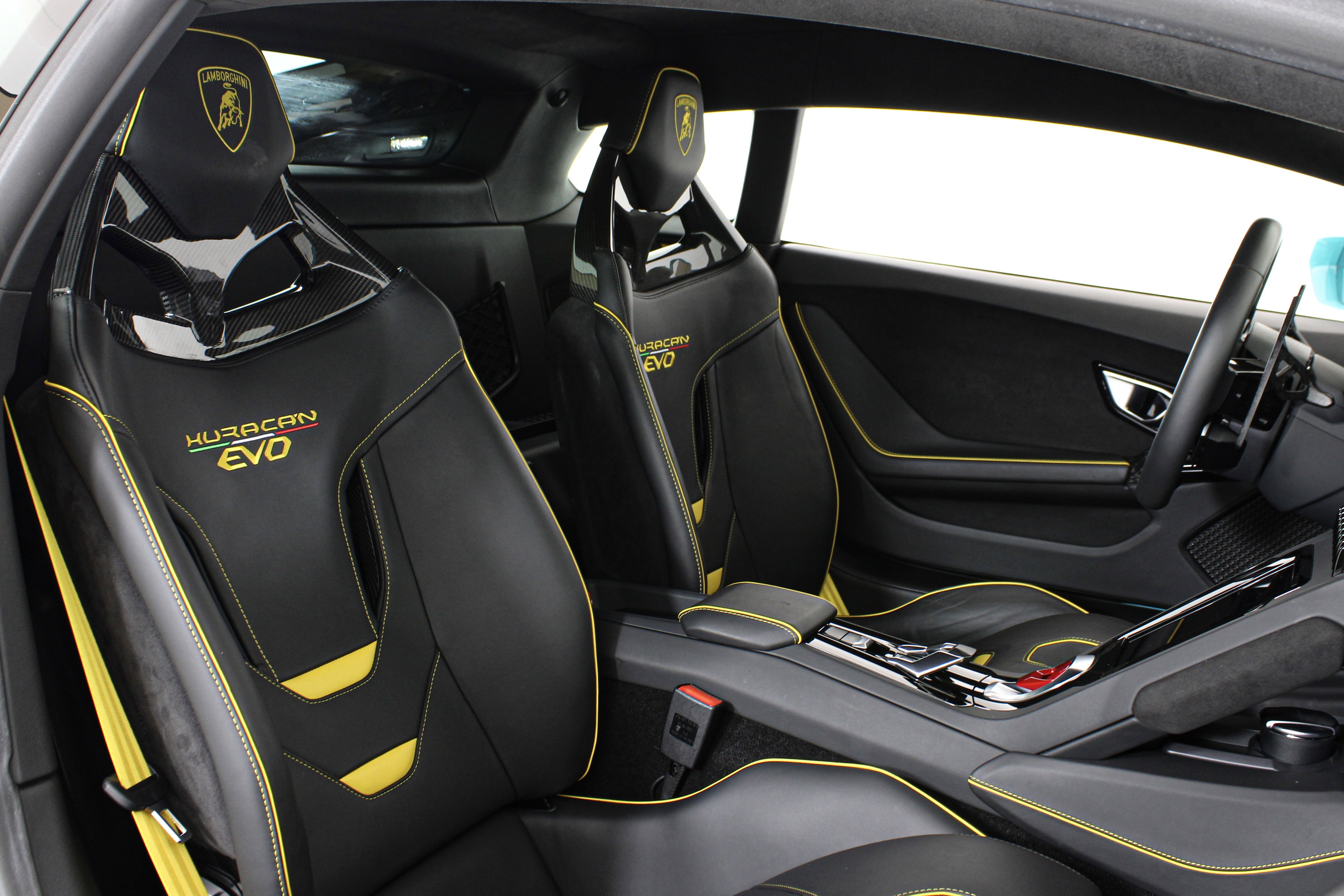 Used 2021 Blue Lamborghini  image 20