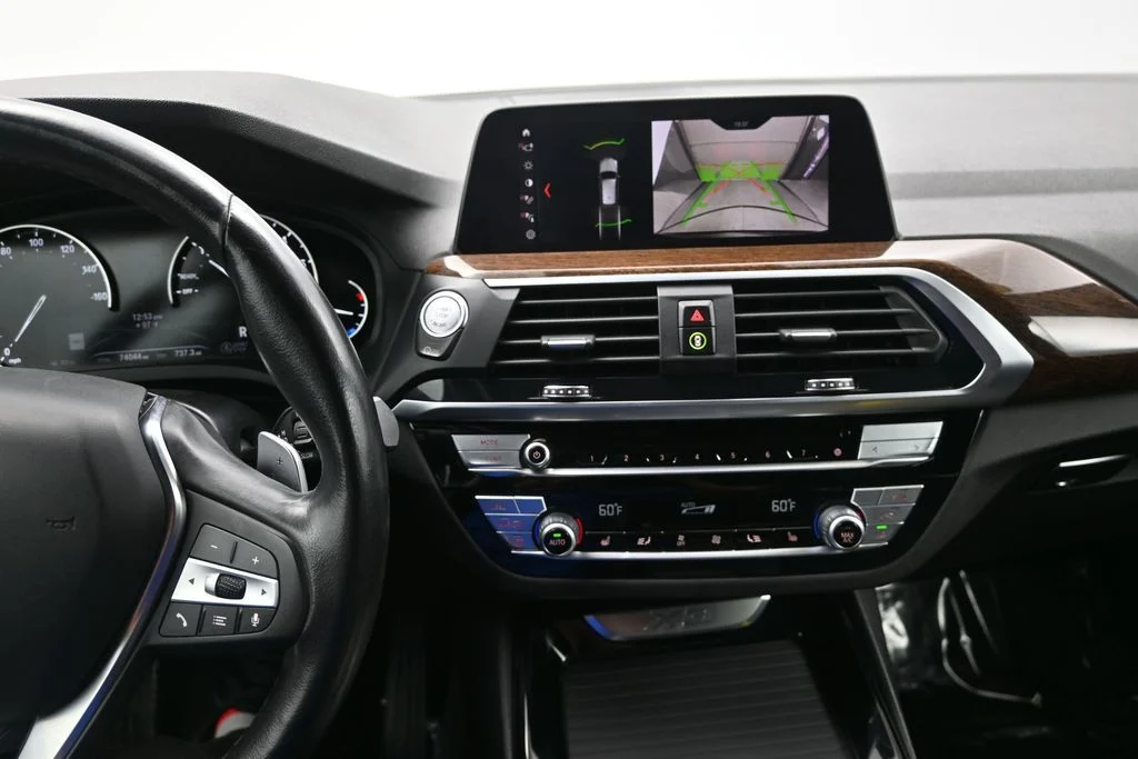 Used 2021 Black BMW xDrive30i image 19
