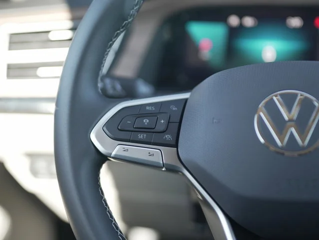 2026 Volkswagen Atlas SE w/Tech - Photo 18