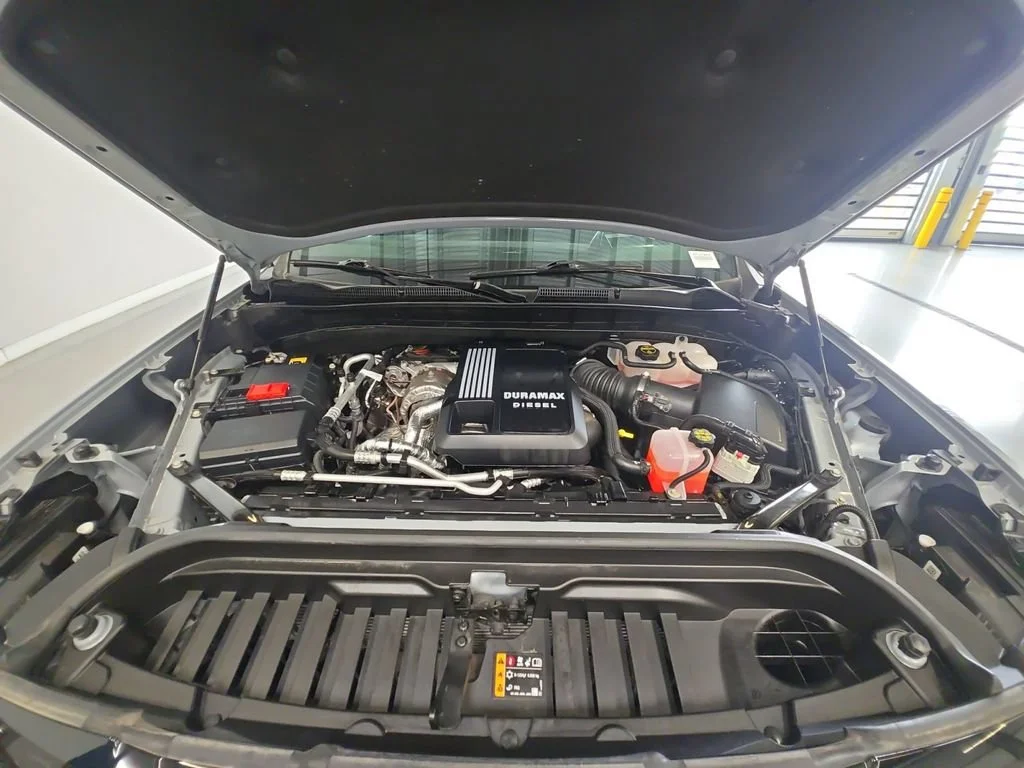 Certified Used 2025 Thunderstorm Gray GMC AT4 image 24