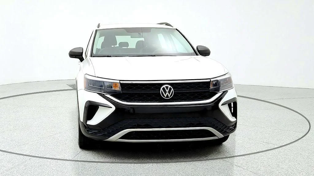 Used 2022 Pure White Volkswagen S FWD image 2