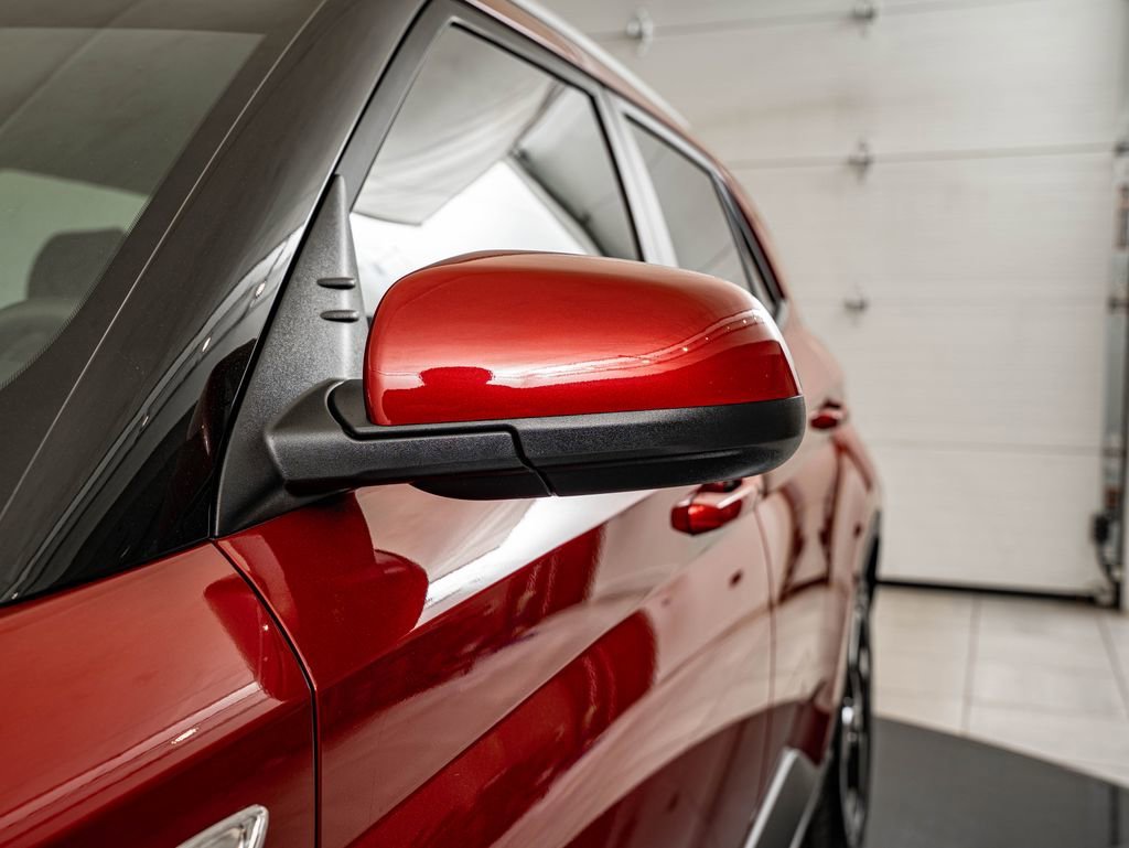 Used 2025 Ultimate Red Hyundai Limited image 9
