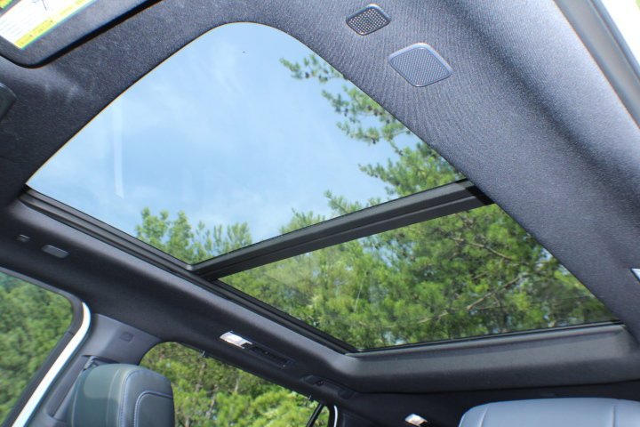 Certified Used 2025 Wind Chill Pearl Toyota Platinum image 8