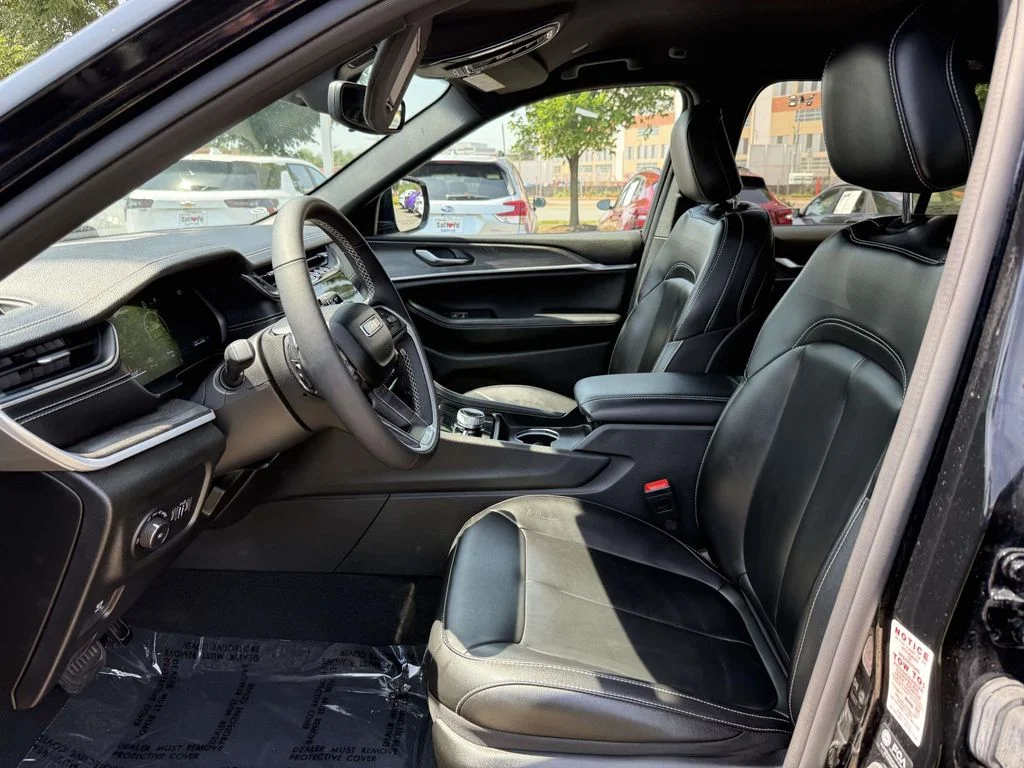 Used 2024 Black Jeep Limited image 13