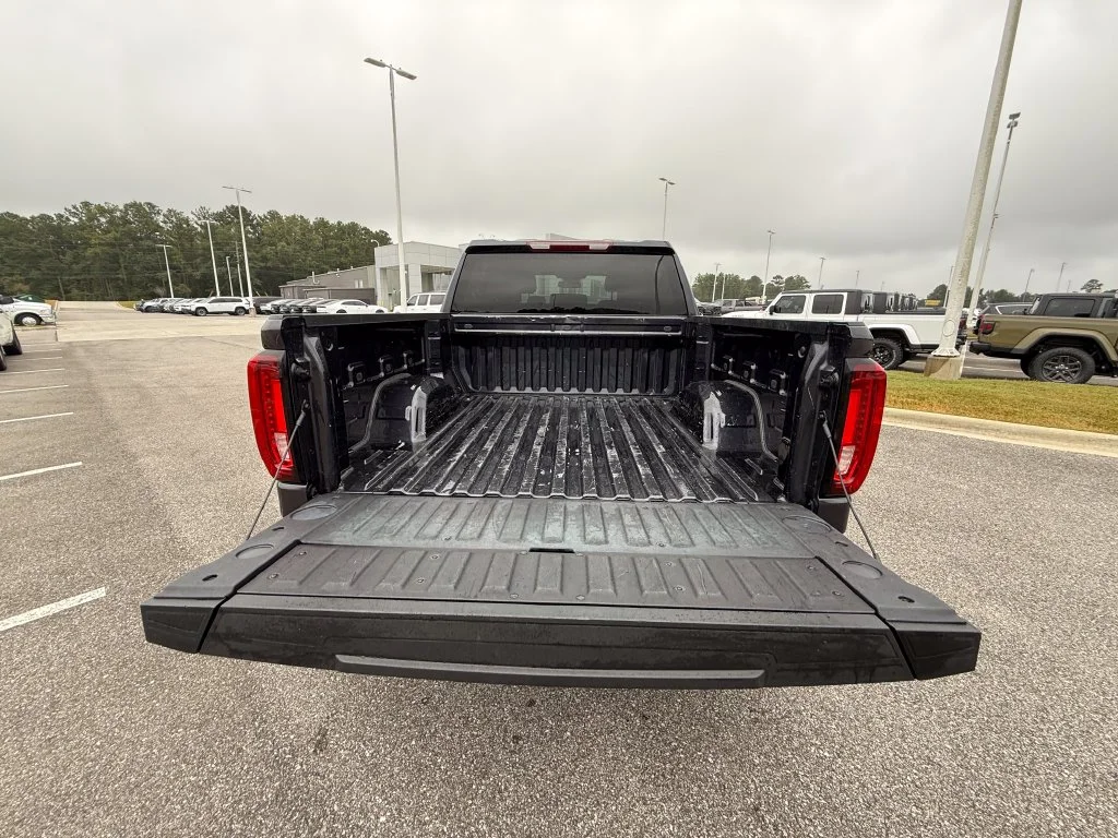 Used 2025 Silver GMC SLT image 22