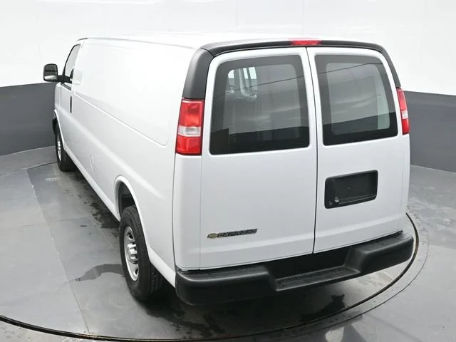 2026 Chevrolet Express Cargo Work Van - Photo 10