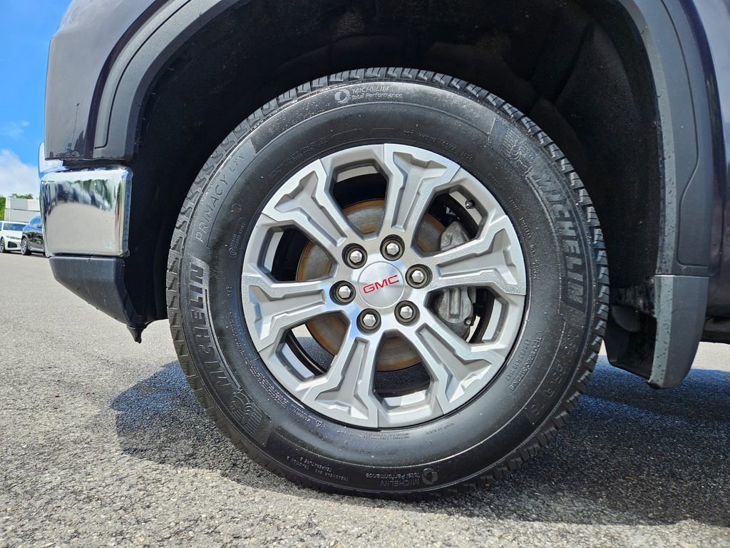 Certified Used 2025 Titanium Rush Metallic GMC SLT image 16
