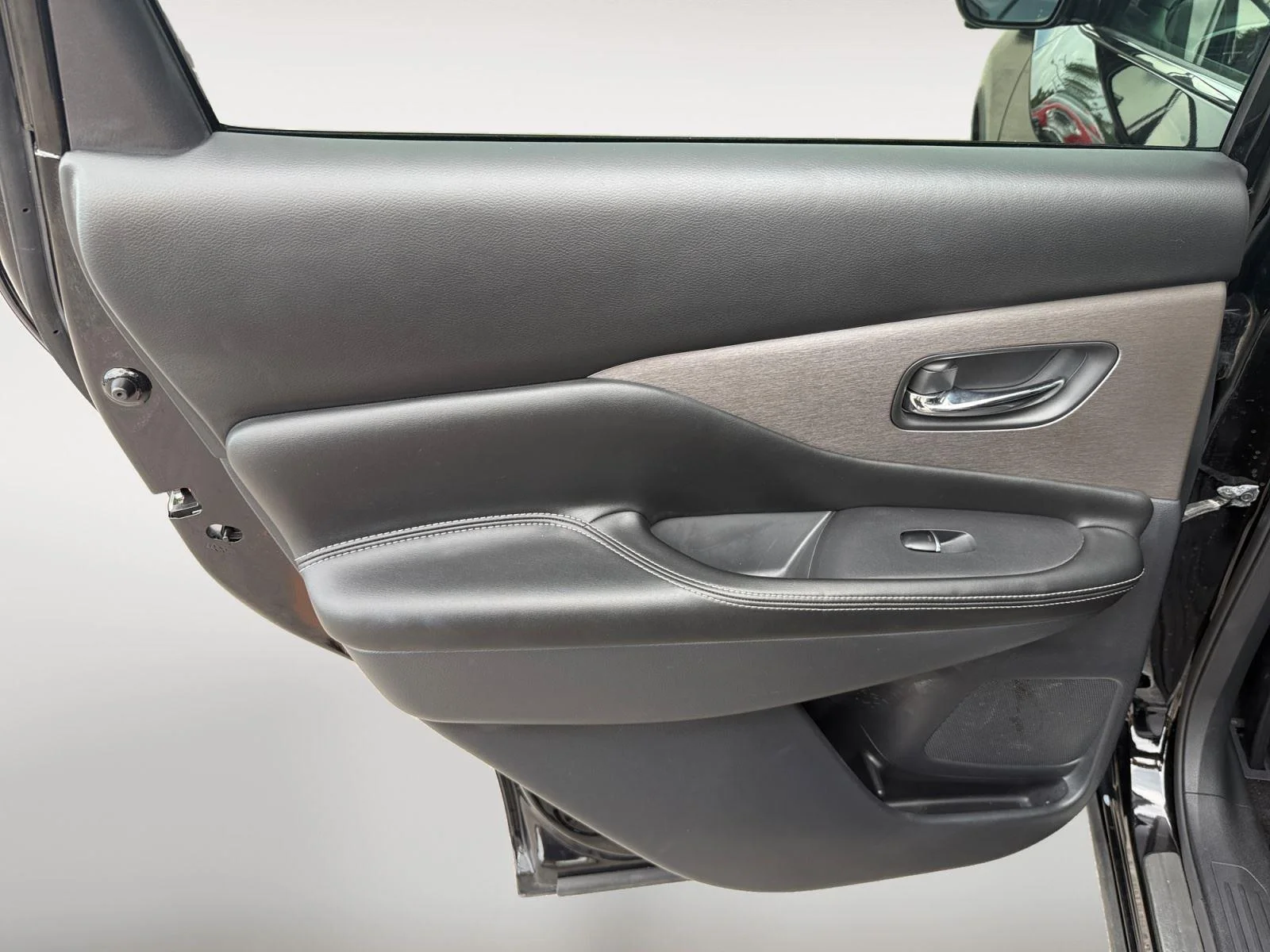 Used 2023 Super Black Nissan SL image 20