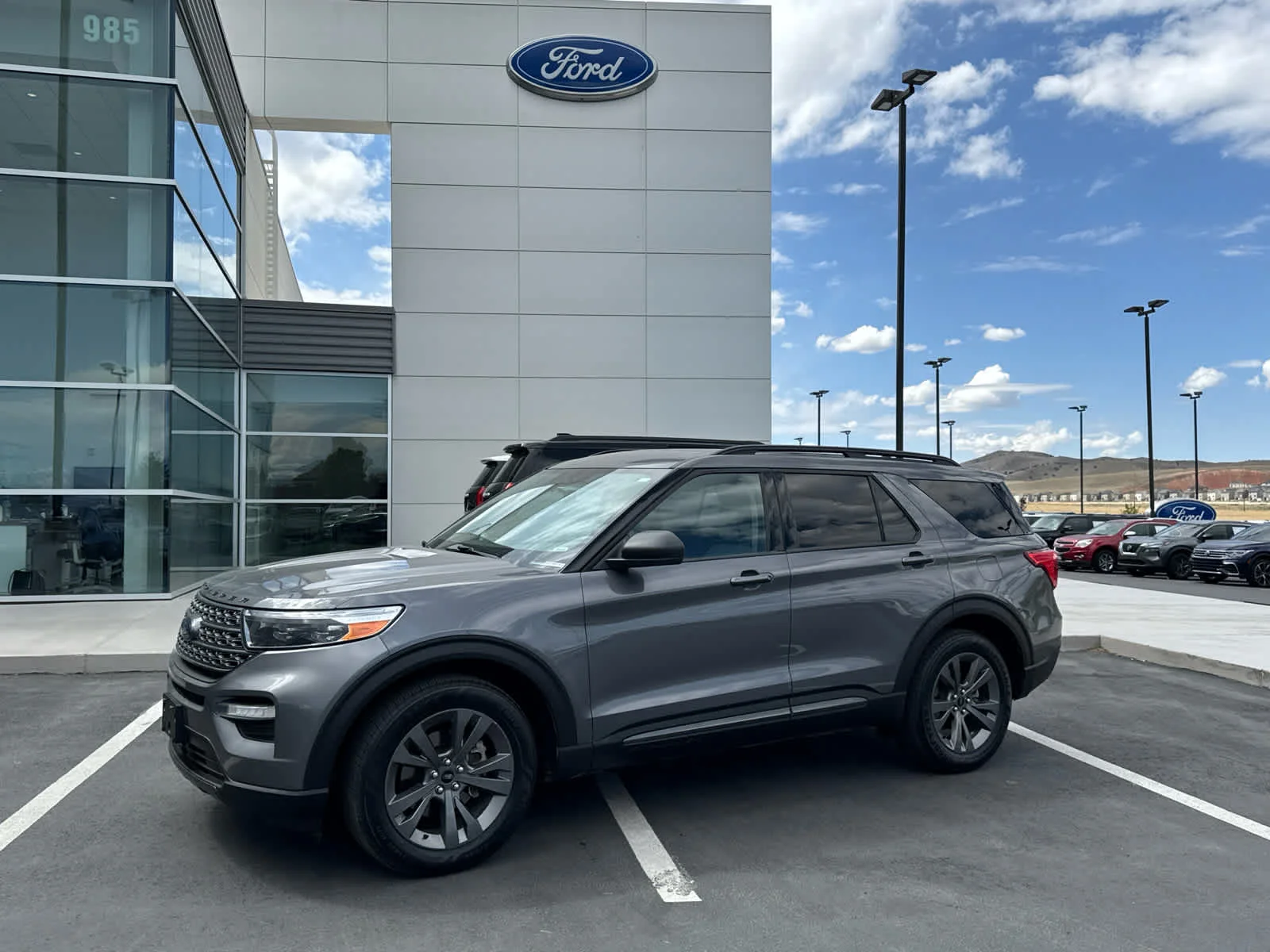 2021 Ford Explorer XLT 4WD's photo