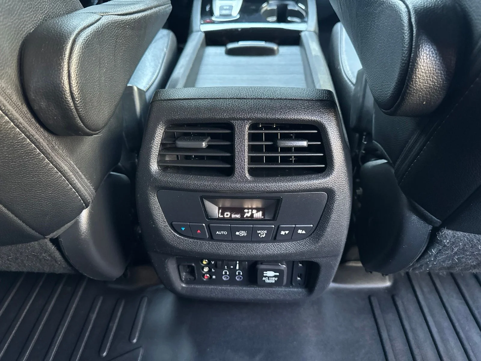 Used 2017 White Diamond Pearl Honda Touring image 32