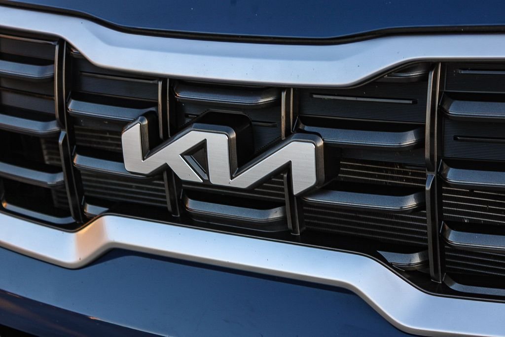 Used 2025 Midnight Kia S image 6