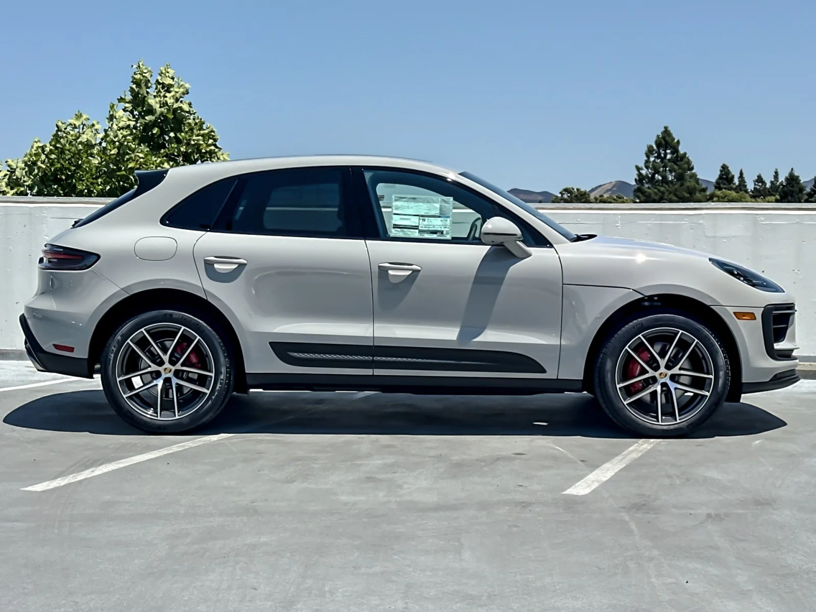 2026 Porsche Macan S - Photo 9