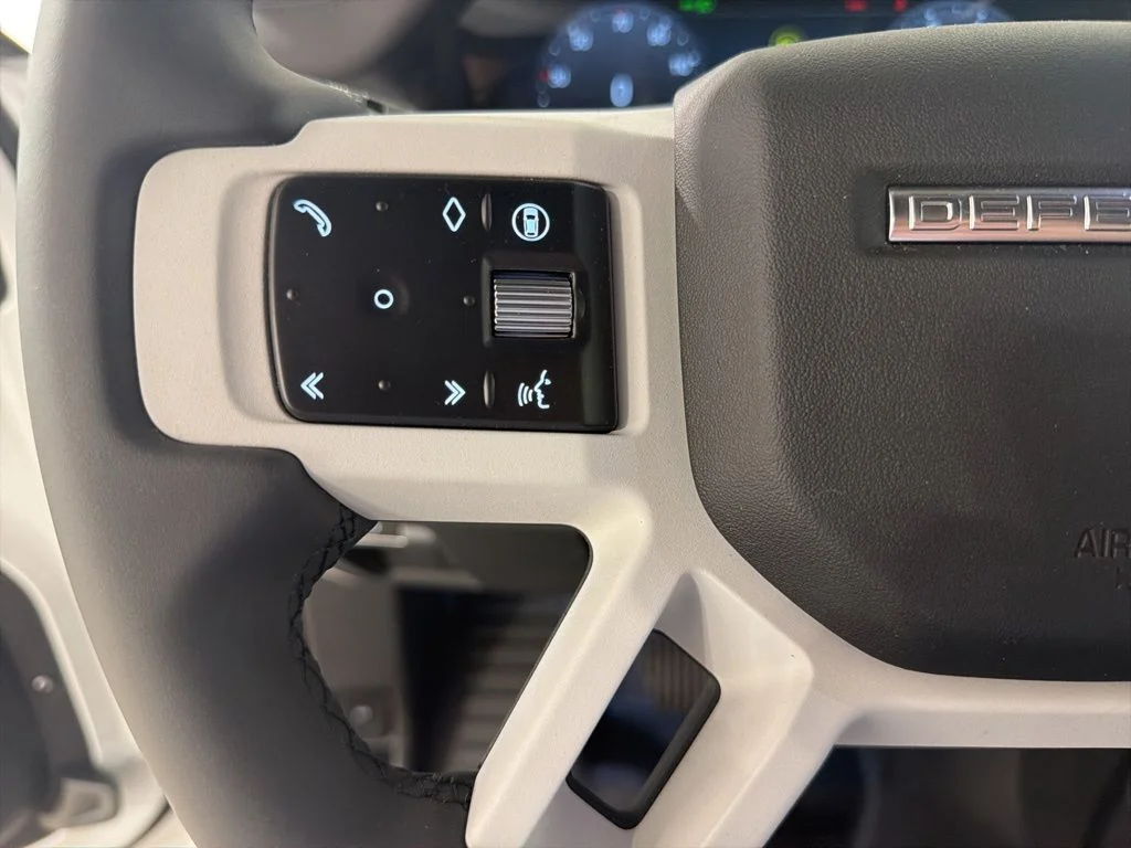 New 2026 Fuji White Land Rover S image 12