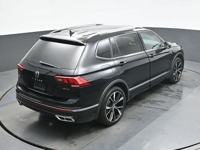 Used 2022 Black Volkswagen 2.0T SEL R-Line image 17