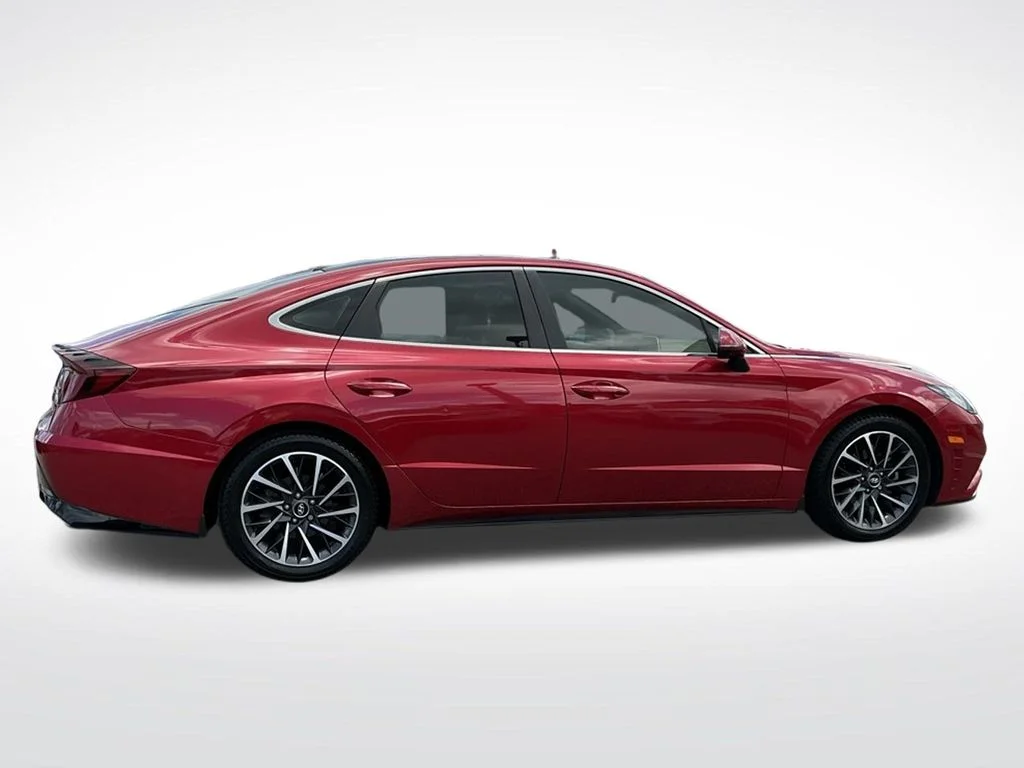 Used 2020 Red Hyundai Limited image 15