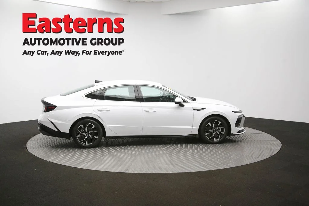 Used 2024 White Hyundai SEL image 44