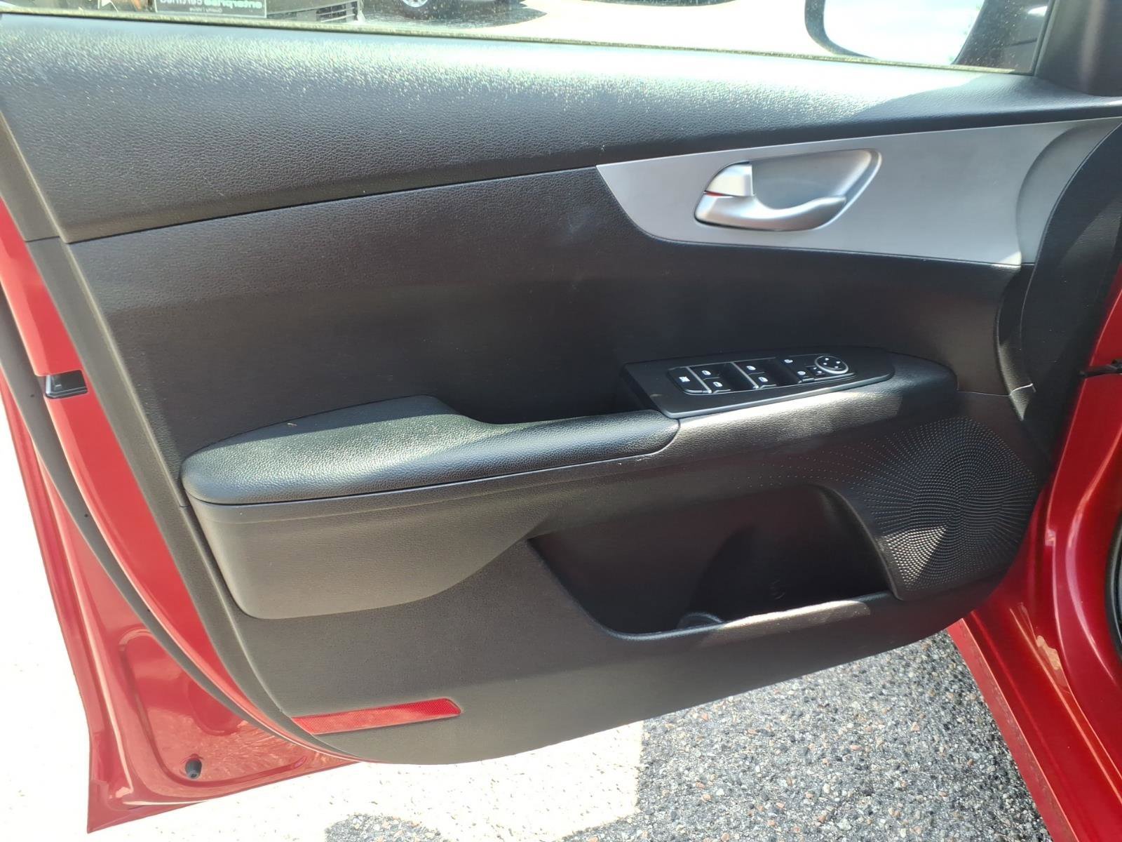 Used 2023 Currant Red Kia LXS image 14