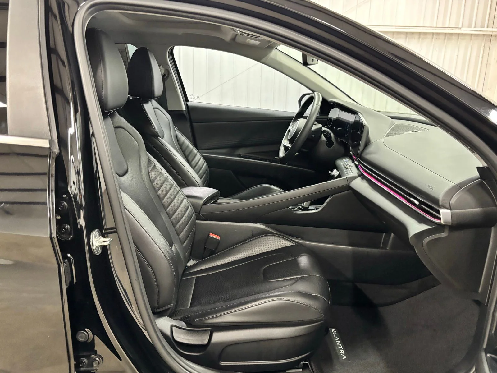 Used 2024 Black Hyundai Limited image 21