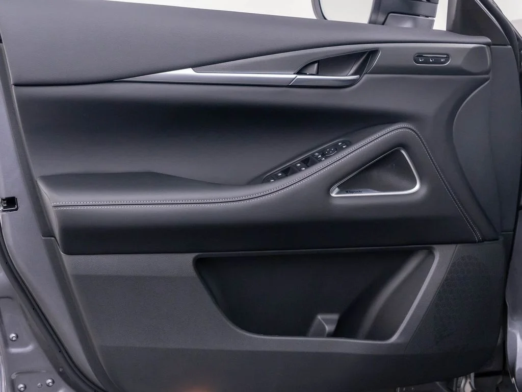 New 2027 GRAPHITE SHADOW INFINITI Luxe AWD image 12