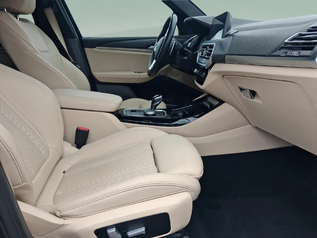 Used 2022 Dark Graphite BMW xDrive30i image 27