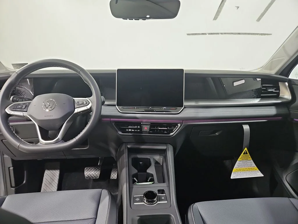 New 2026 Silver Volkswagen 2.0T SE image 17