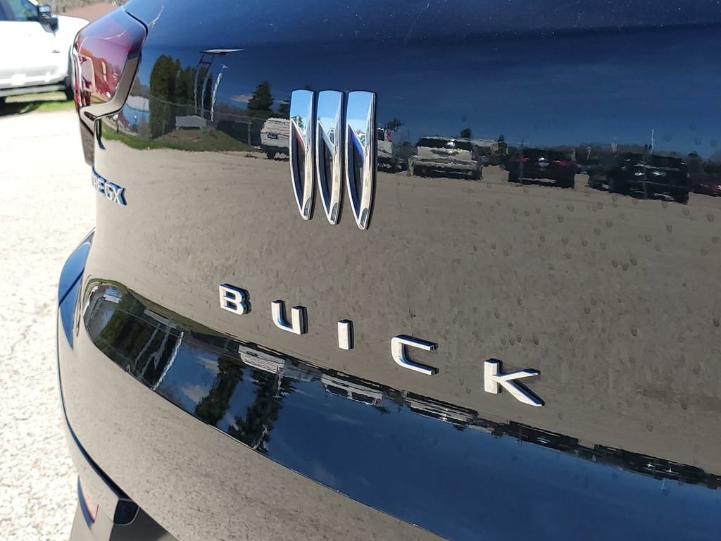 Used 2024 Ebony Twilight Metallic Buick Preferred image 6