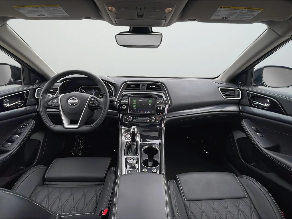 Used 2023 Black Nissan Platinum image 12