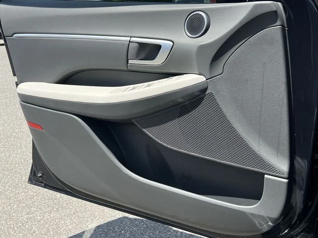 Used 2025 Blue Hyundai SEL image 31