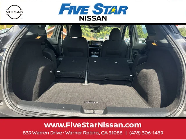 Used 2025 Gray Nissan S image 9