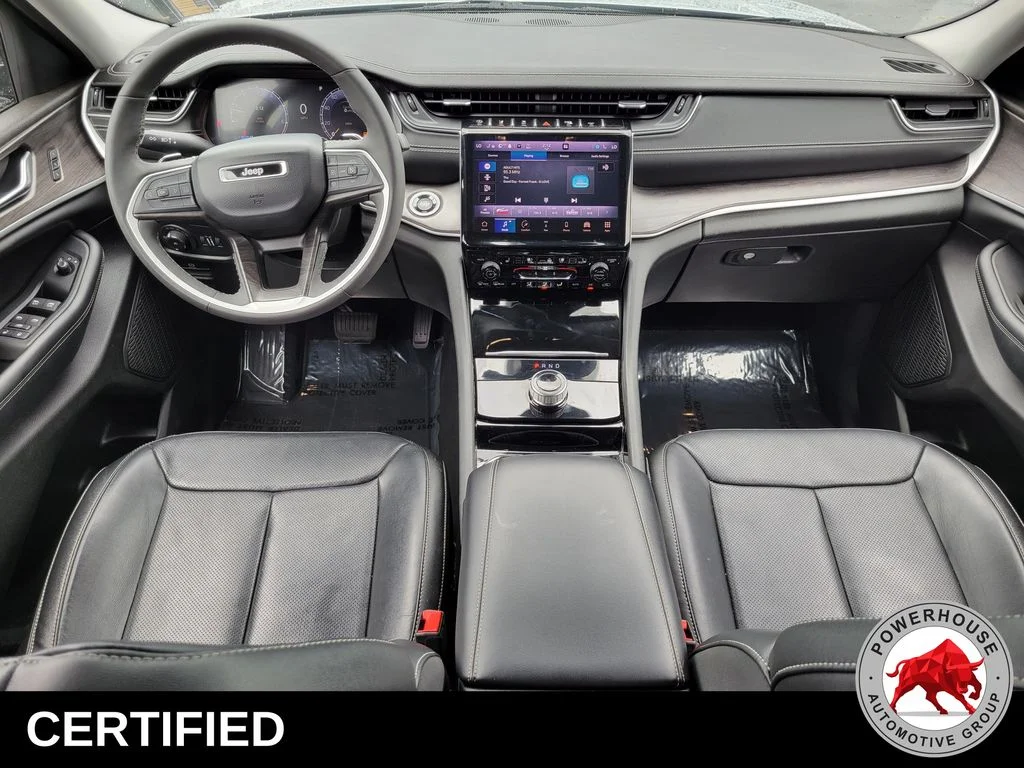 Used 2023 Silver Jeep Limited image 19
