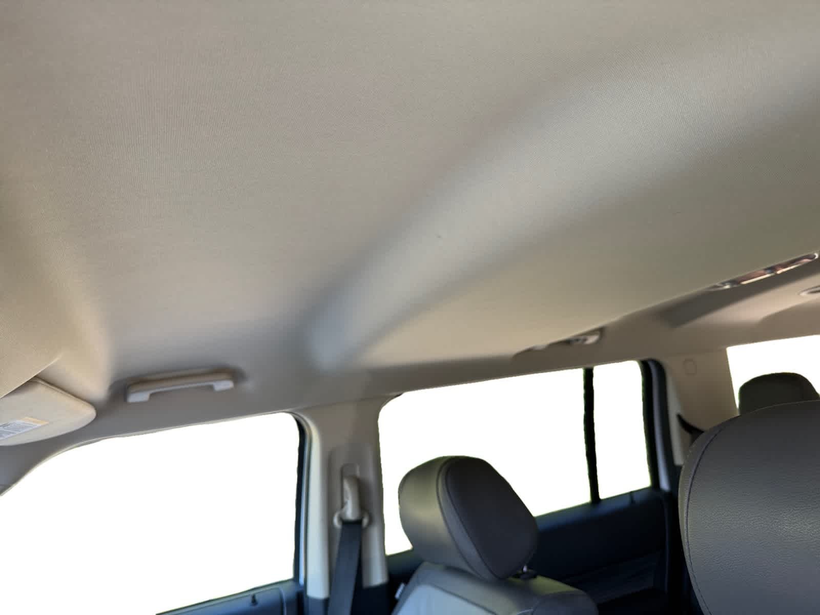 Used 2016 Oxford White Ford SEL image 12