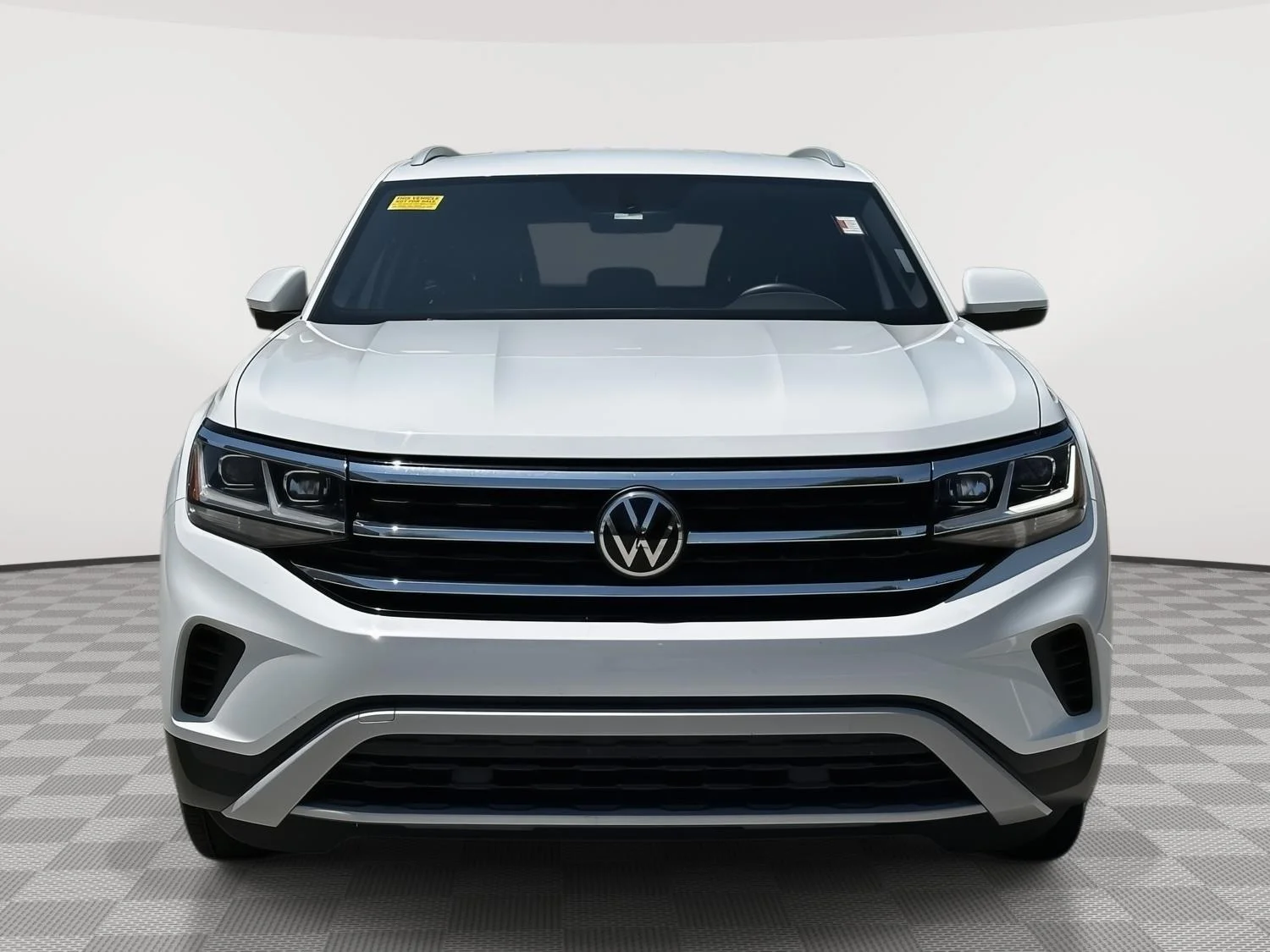 Used 2022 Pure White Volkswagen 2.0T SE image 2