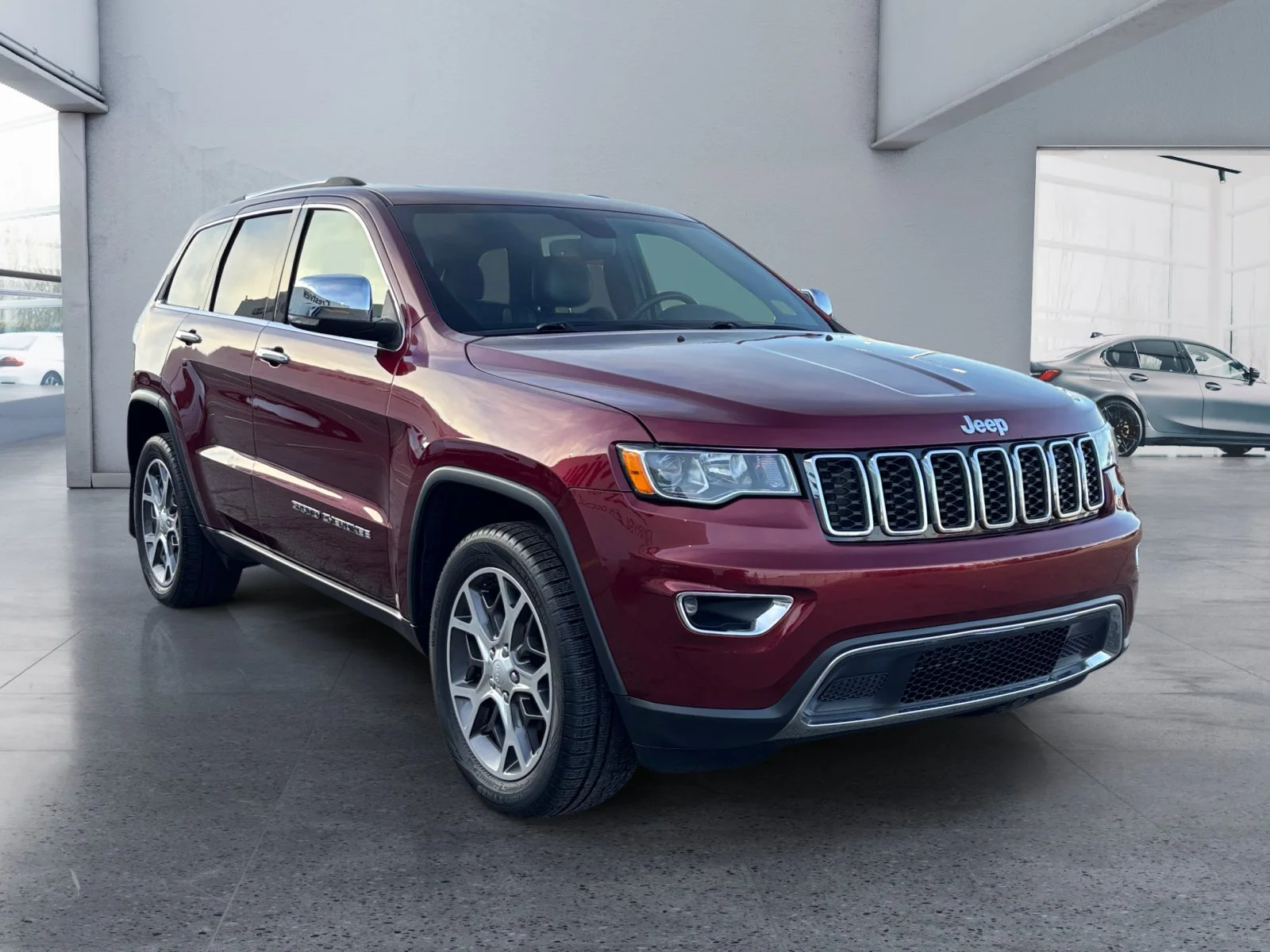 Used 2019 Red Jeep Limited image 7