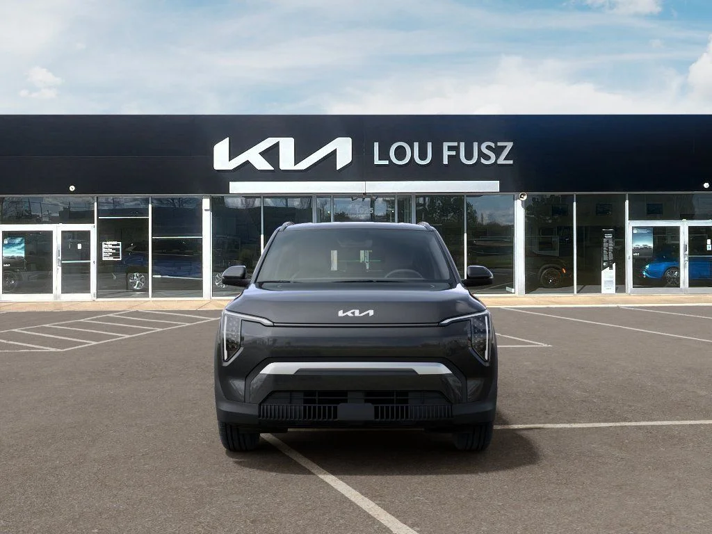 New 2027 Interstellar Gray Kia Wind image 2