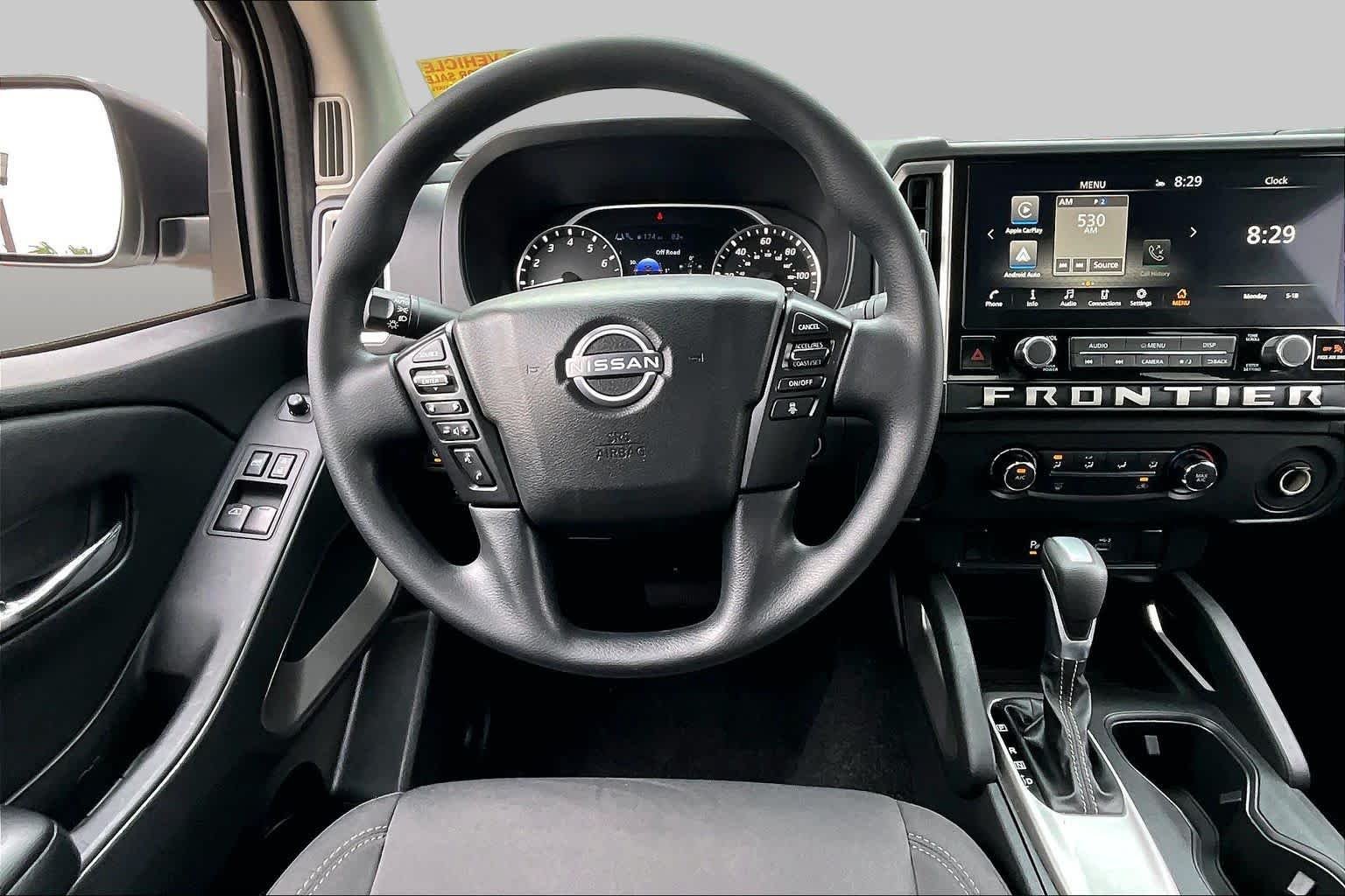 Used 2025 Glacier White Nissan SV image 6