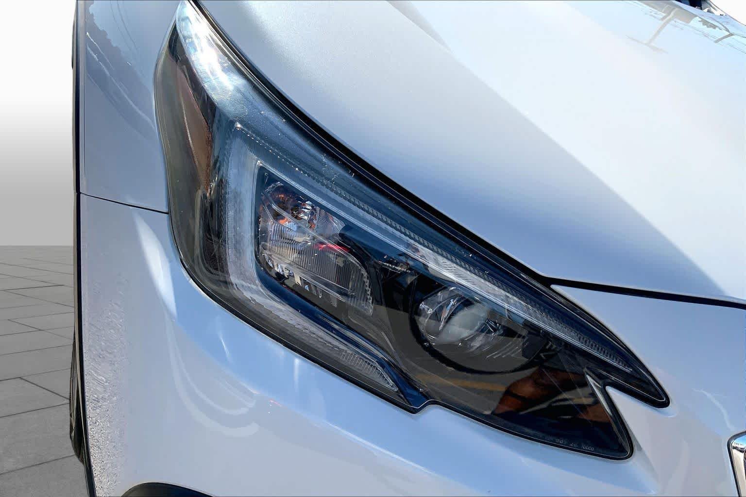 Used 2022 Crystal White Pearl Subaru Premium image 25