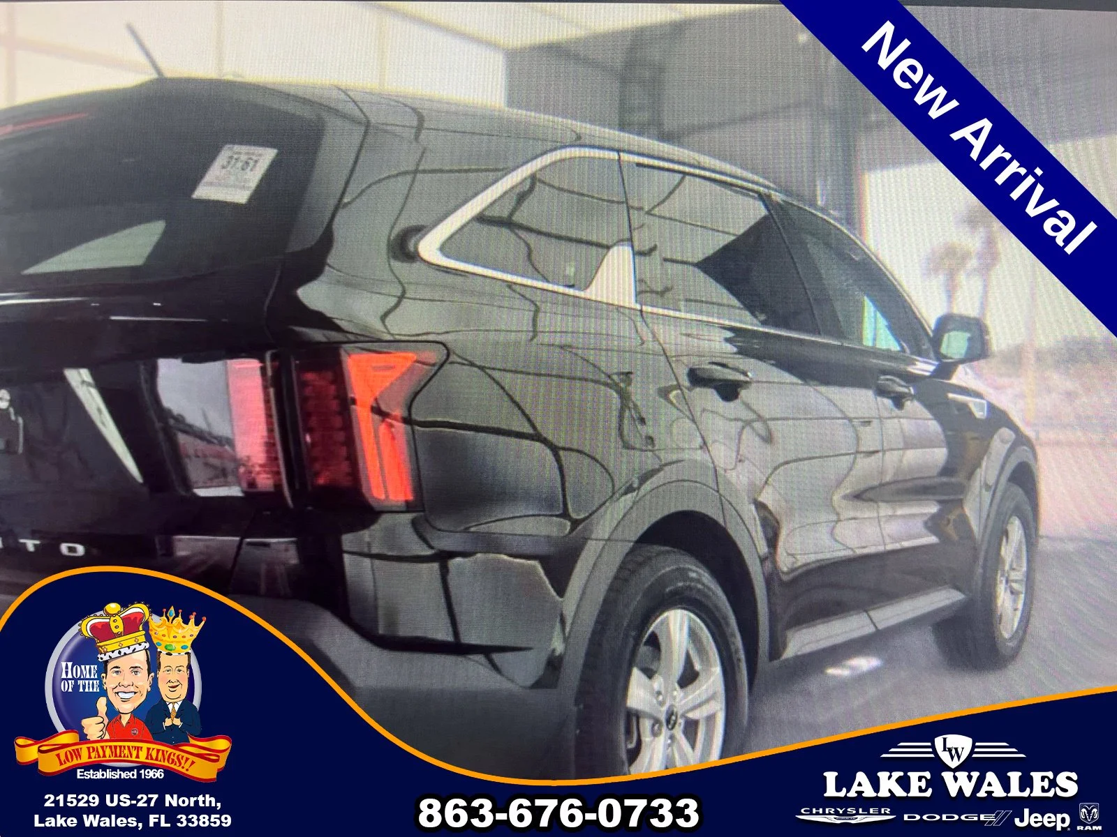 Used 2022 Black Kia LX image 3