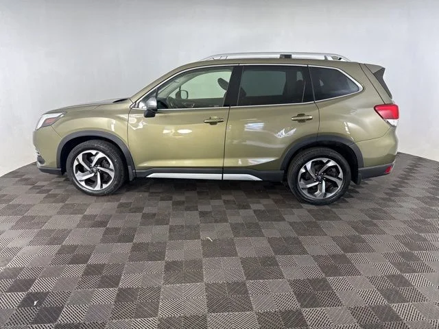 Used 2022 Brown Subaru Touring image 10