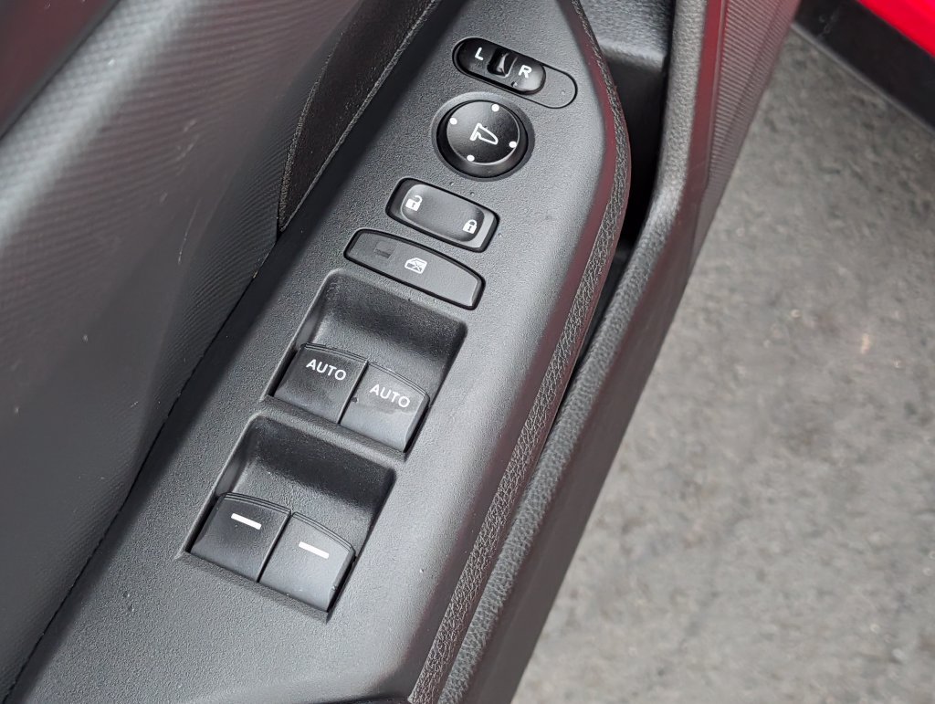 Used 2021  Honda Sport image 17