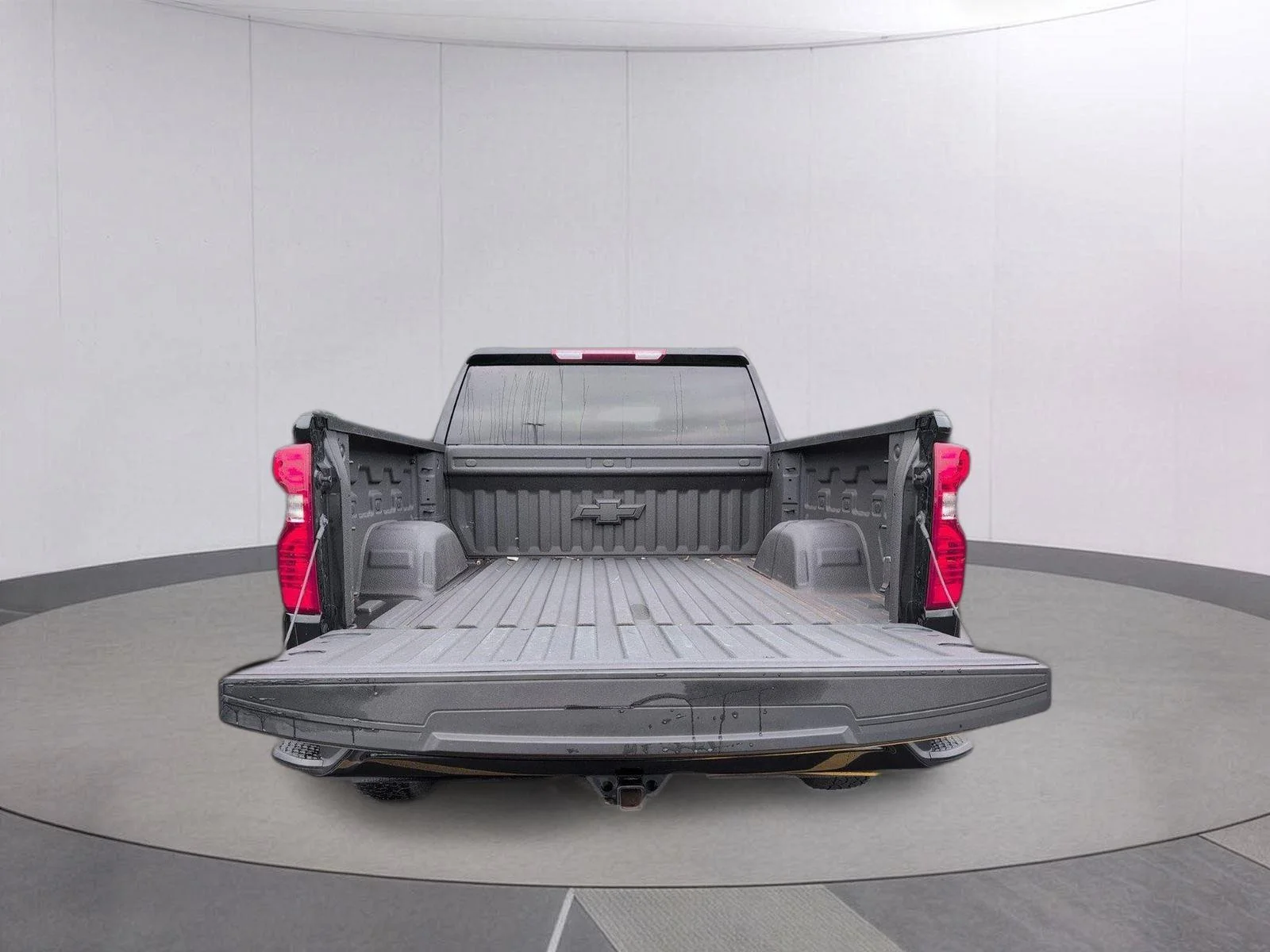 Used 2025 Black Chevrolet Custom image 5