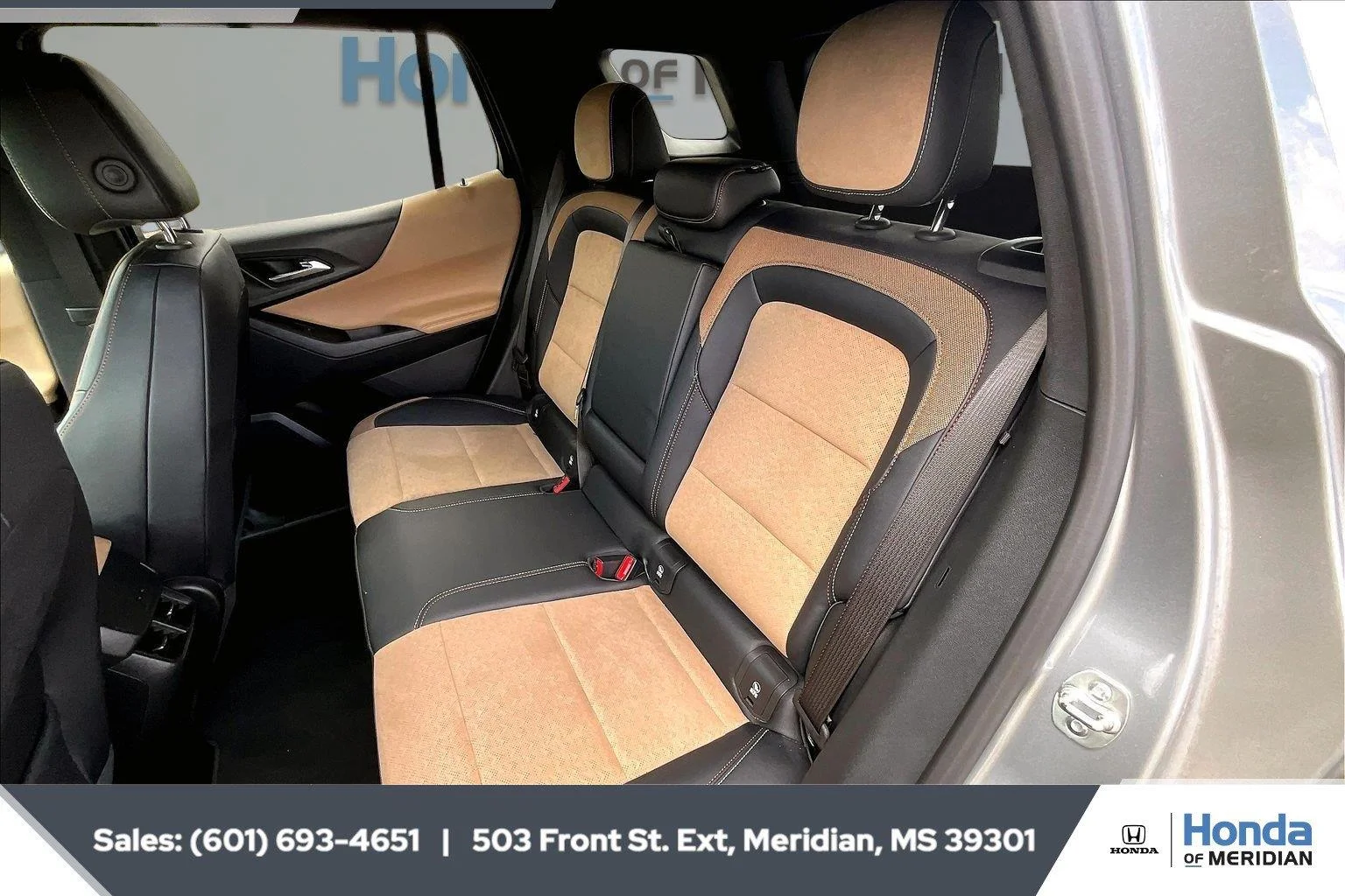Used 2025 Sterling Gray Metallic Chevrolet AWD ACTIV image 19