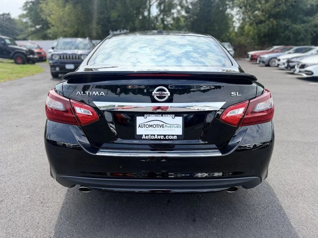 Used 2016 Super Black Nissan 4dr Sedan I4 2.5 SL image 4