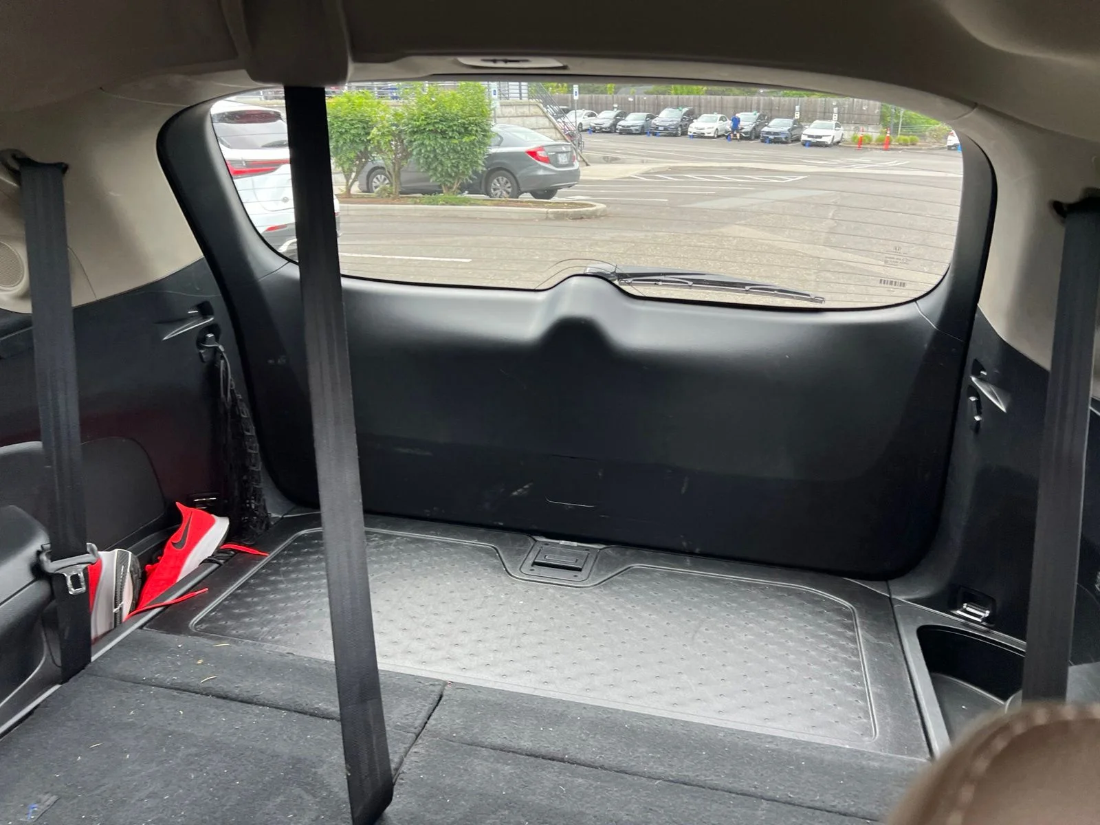 Used 2018 Deep Scarlet Pearl Honda Touring image 12