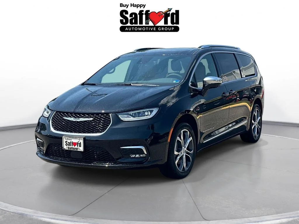 2026 Chrysler Pacifica Pinnacle AWD's photo